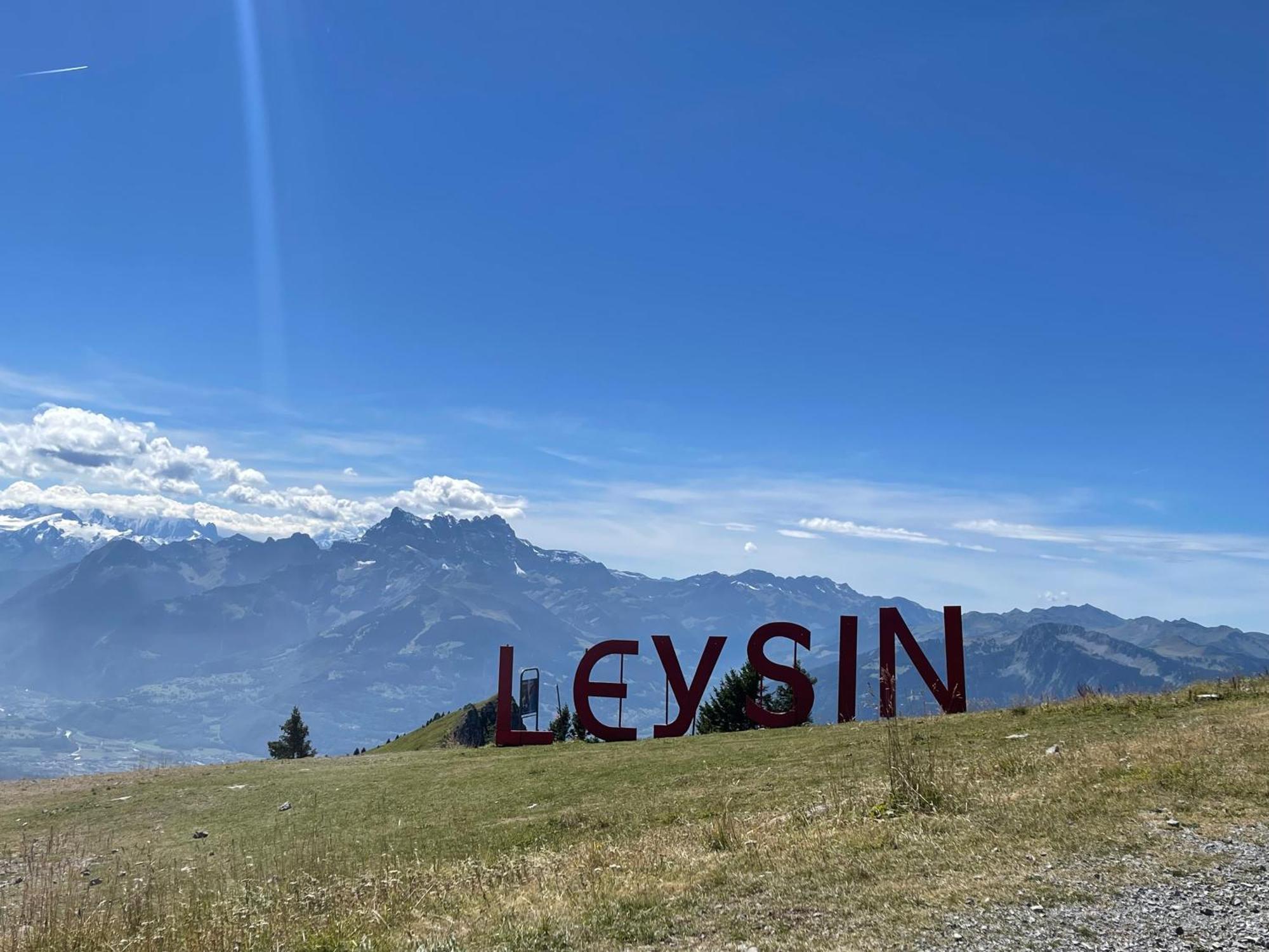 Charmant Appartement Au Vagabond Leysin Exterior foto